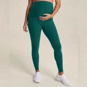 Beyond Yoga Spaceyed Love the Bump maternity yoga pants and matching top.